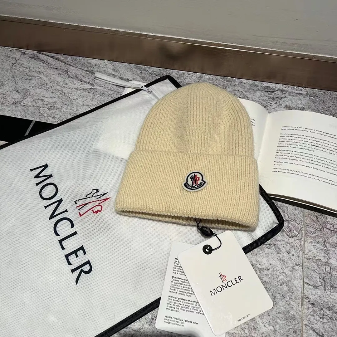 MONCLER 兔毛针织帽