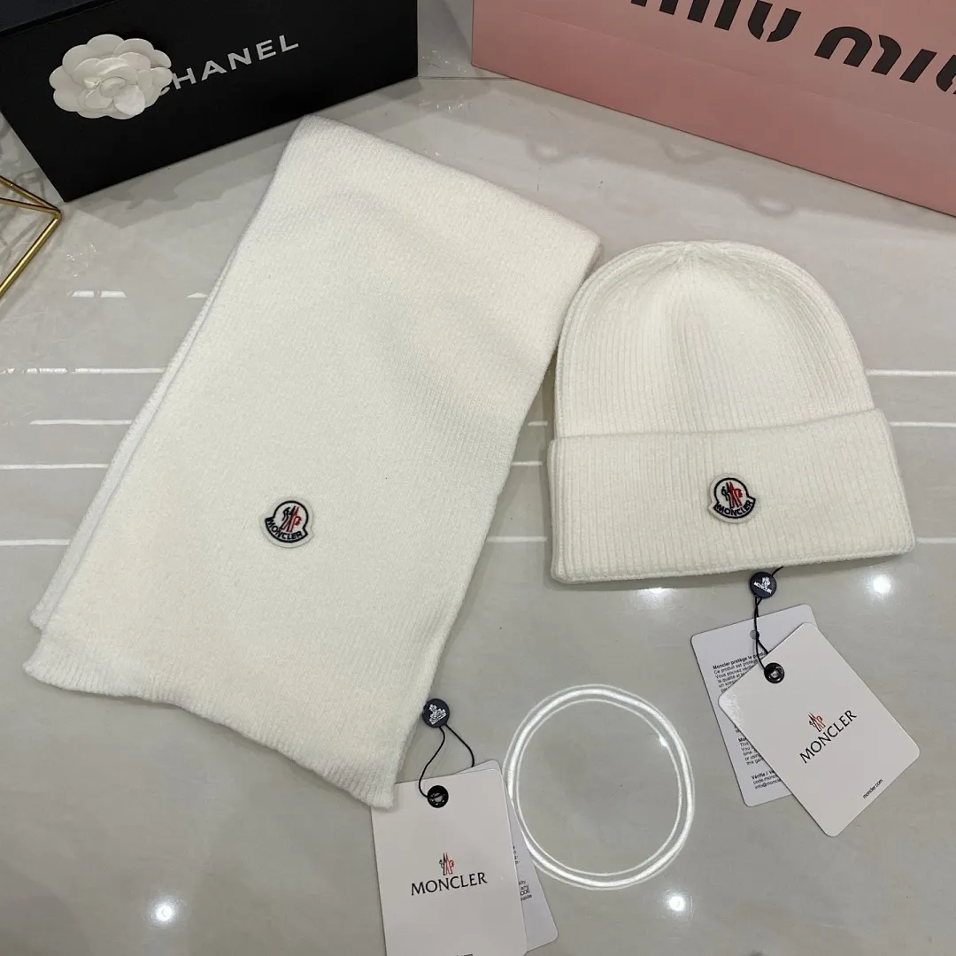 Moncler 两件套 羊绒针织帽+围巾🧣