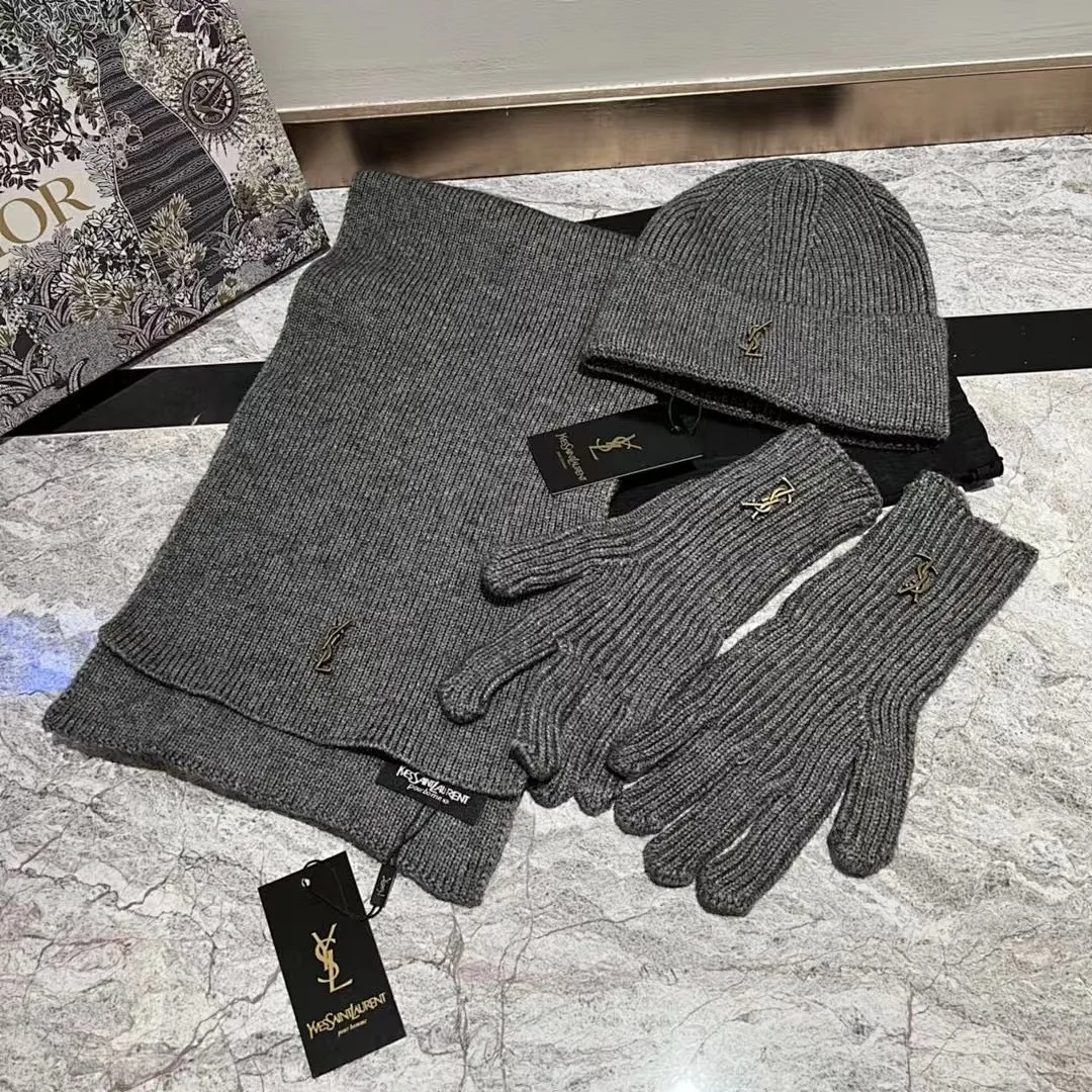YSL 三件套 羊绒针织帽+围巾🧣+手套🧤