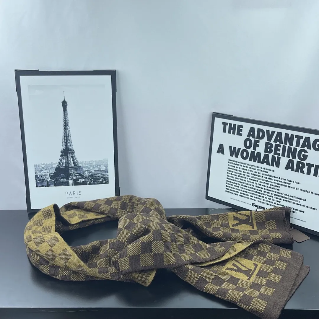 L家 【羊毛套装帽子-帽子➕围巾】经典套装帽子！成分：70%羊毛➕30%兔毛。