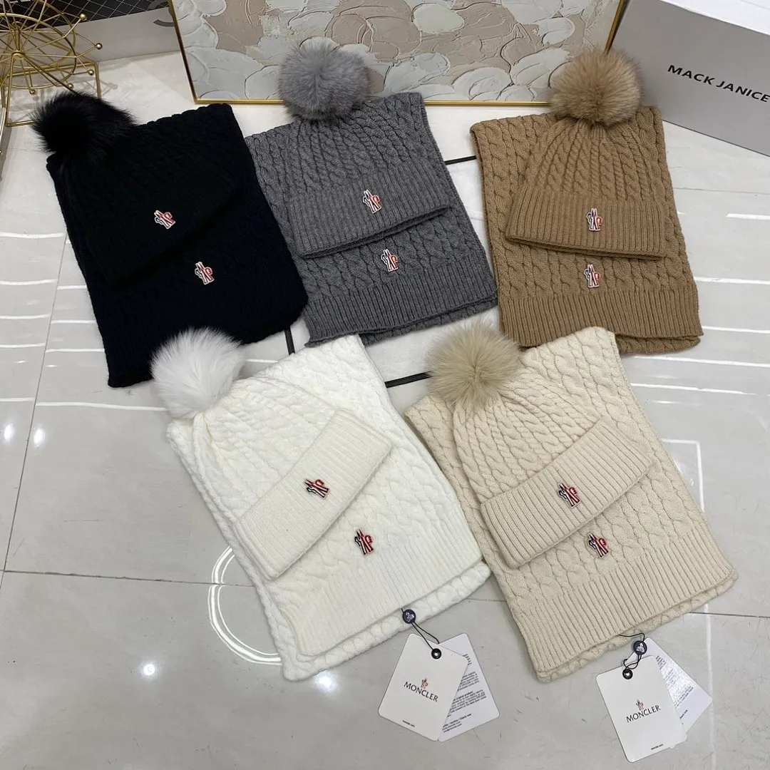 Moncler蒙口 麻花羊绒针织帽（狐狸毛球）+围巾🧣