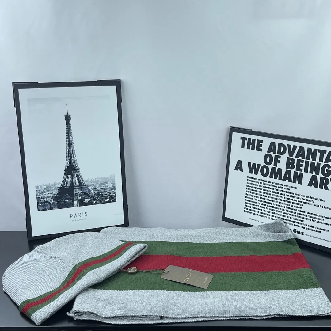 G家 【羊毛套装帽子-帽子➕围巾】经典套装帽子！成分：70%羊毛➕30%兔毛。