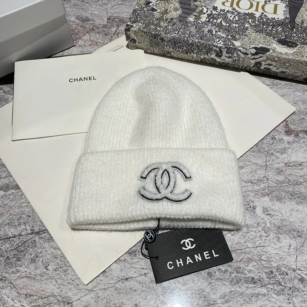 CHANEL 兔毛针织帽