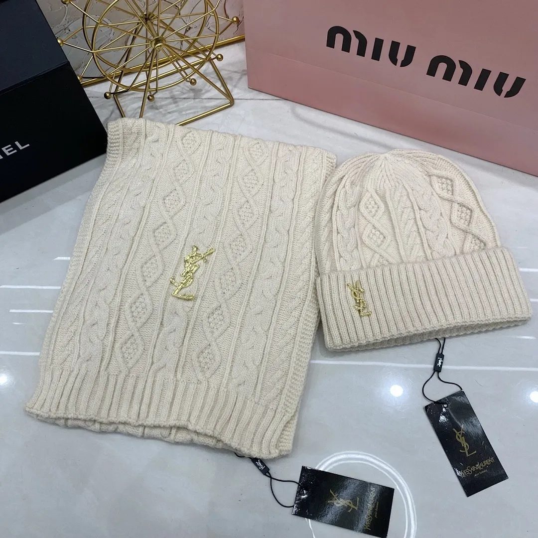 YSL 两件套 羊绒针织帽+围巾🧣