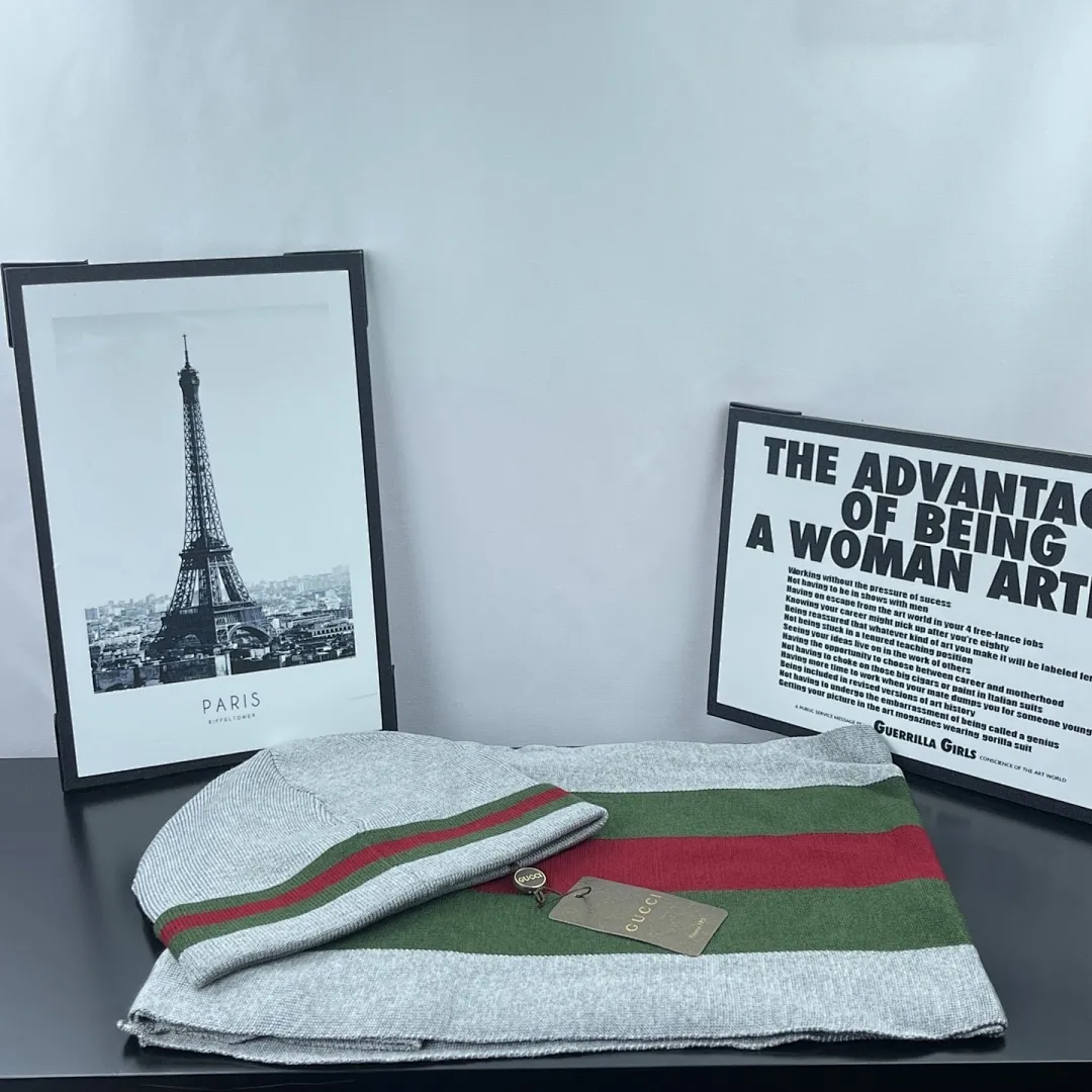 G家 【羊毛套装帽子-帽子➕围巾】经典套装帽子！成分：70%羊毛➕30%兔毛。