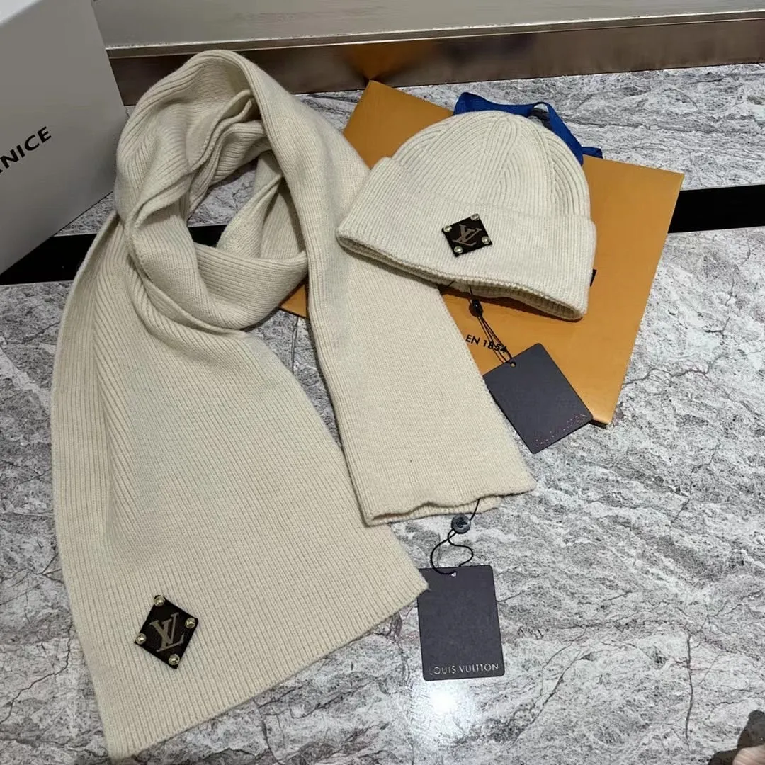 Lv 羊绒针织帽+围巾🧣