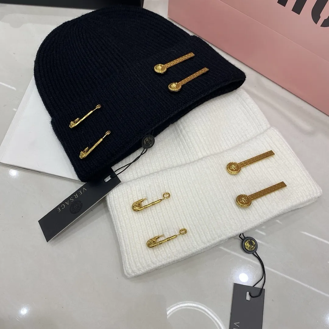 Versace范思哲 羊绒针织帽