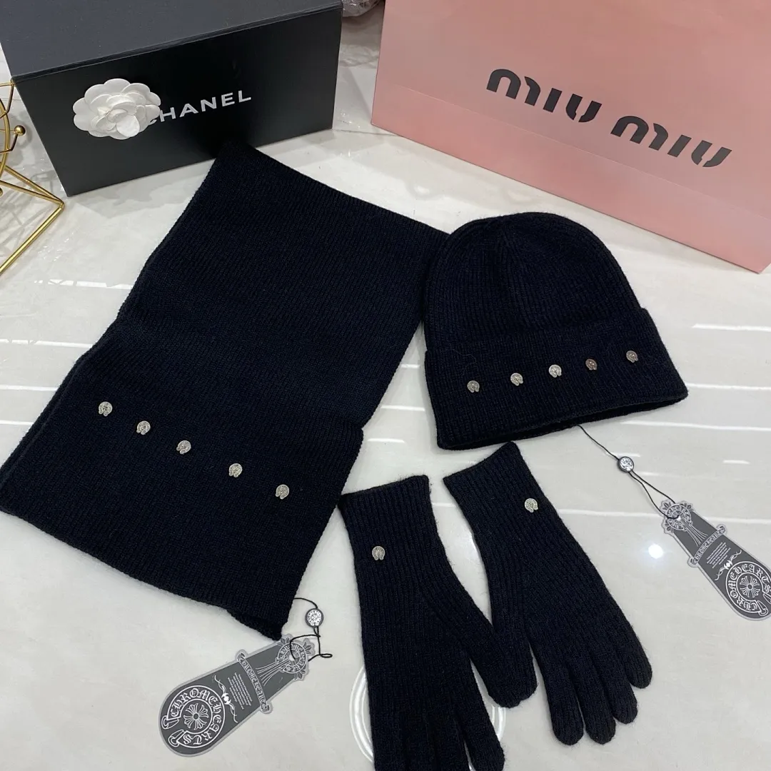 克罗心 三件套 羊绒针织帽+围巾🧣+手套🧤