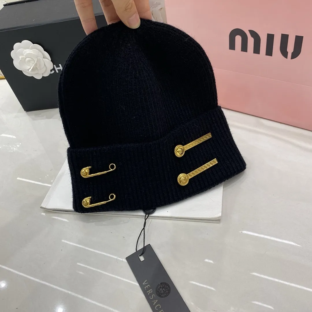 Versace范思哲 羊绒针织帽
