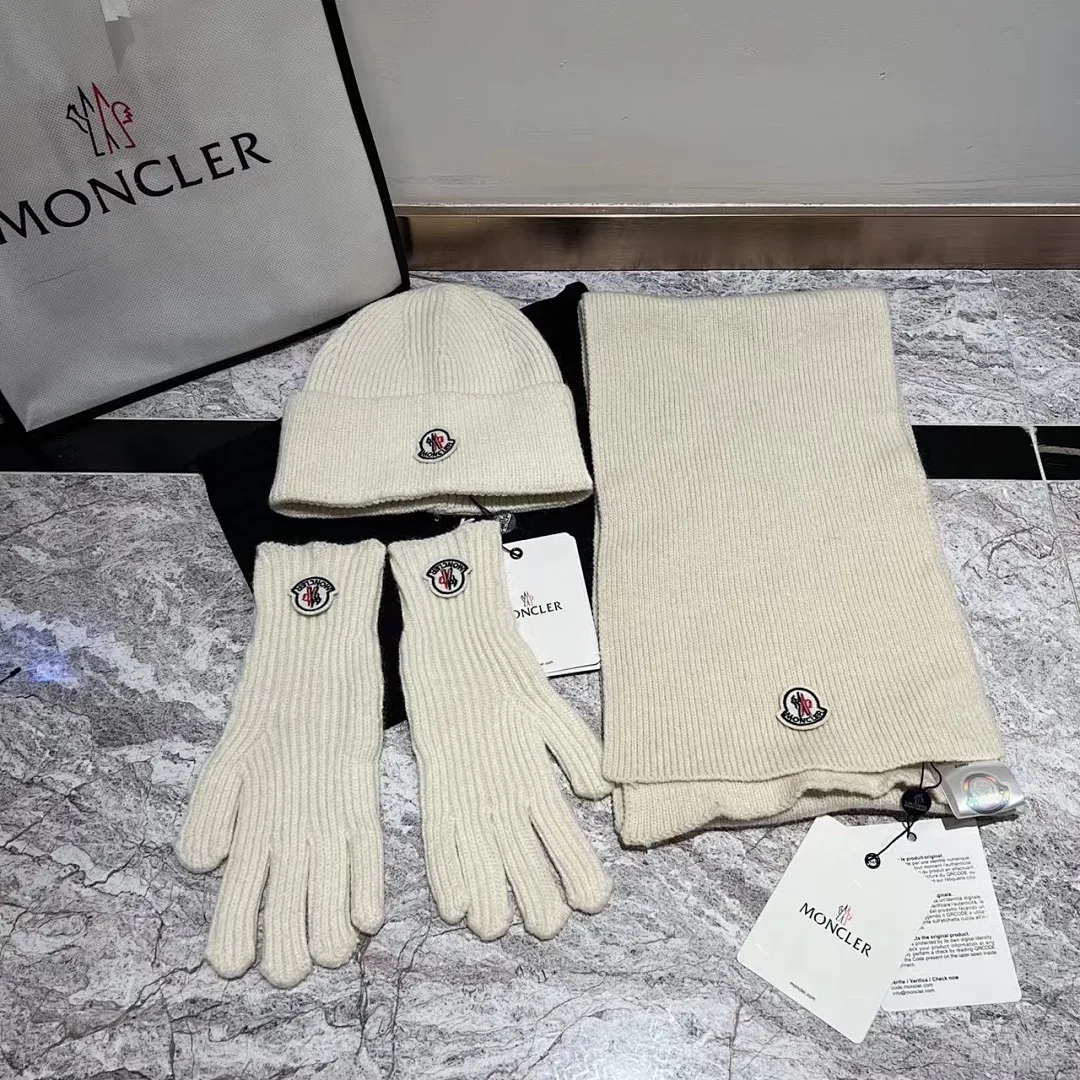 Moncler 三件套 羊绒针织帽+围巾🧣+手套🧤