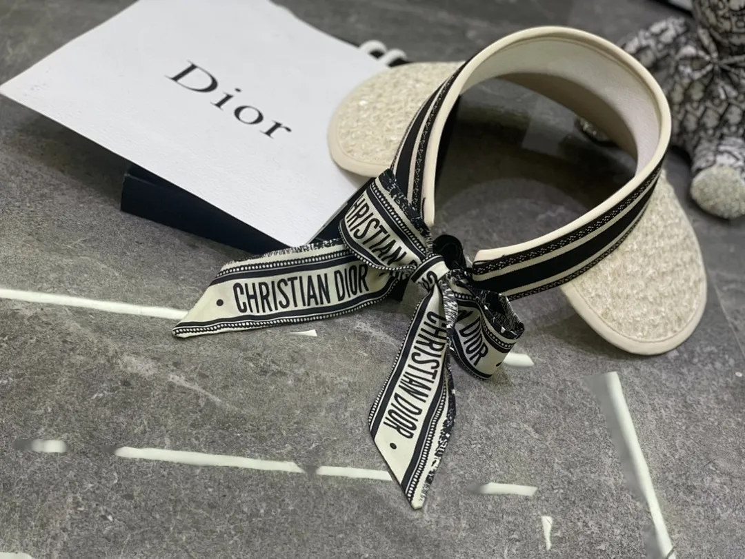 迪奥丝巾蝴蝶结🎀飘带亮片空顶帽