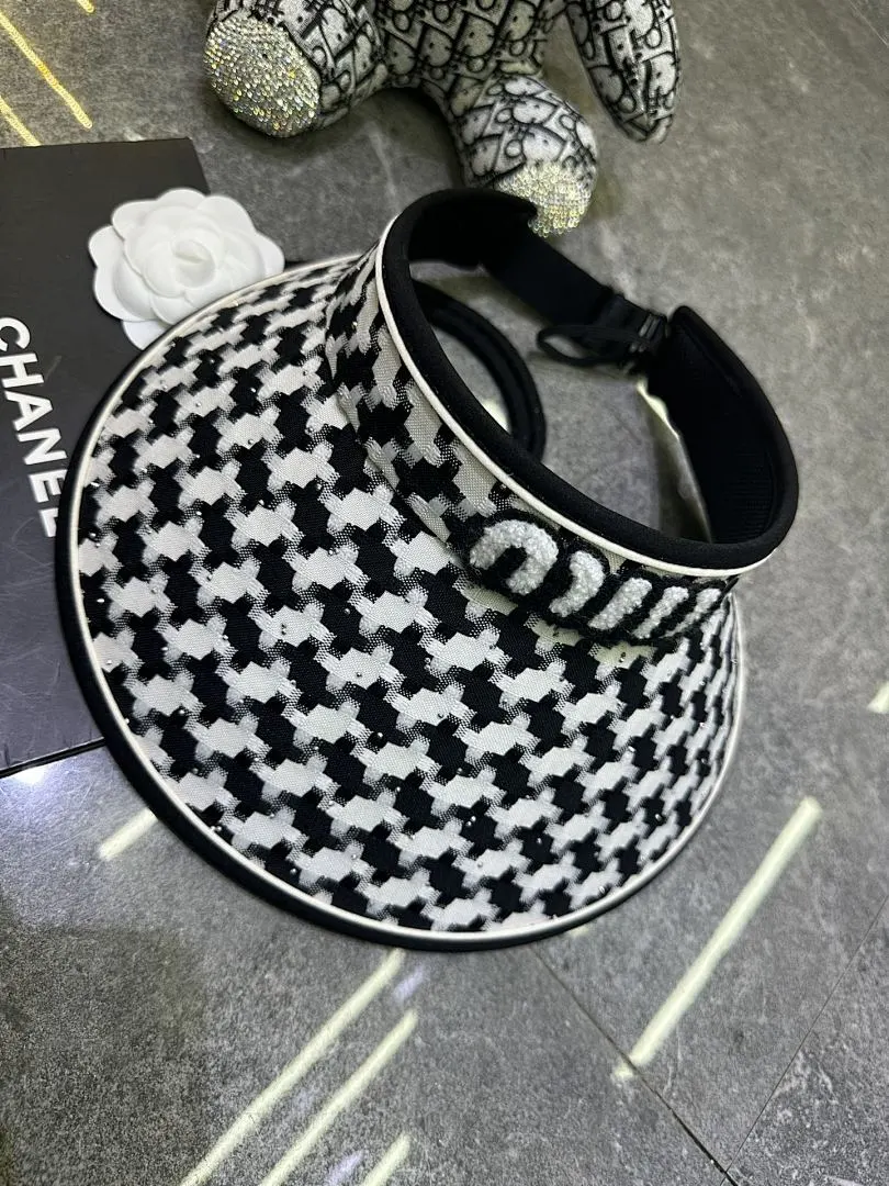 Miumiu 爆款空顶帽🔥🔥