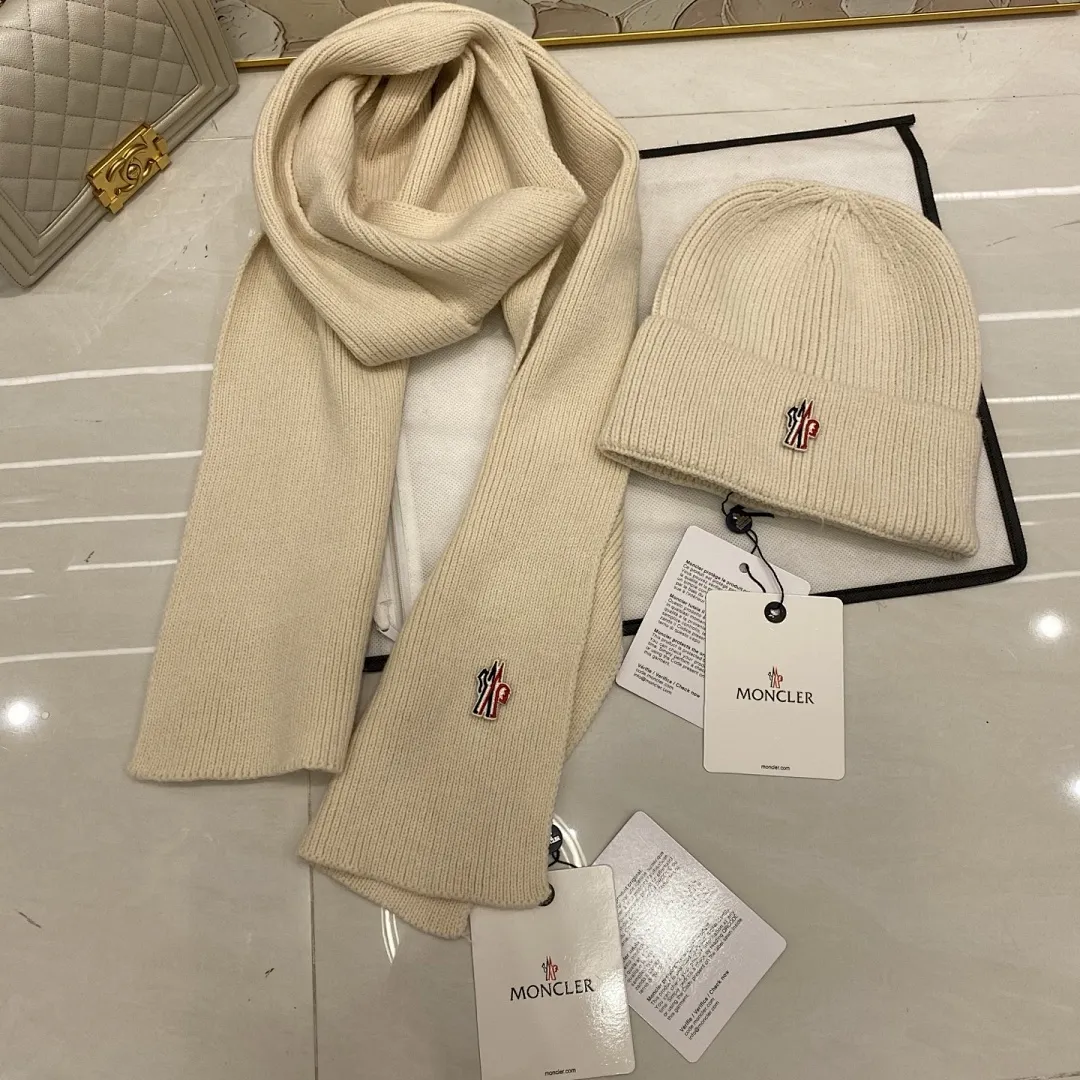 Moncler 羊绒针织帽+围巾🧣
