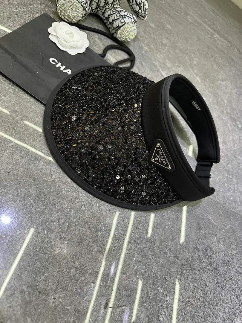 普拉达爆款亮片空顶帽