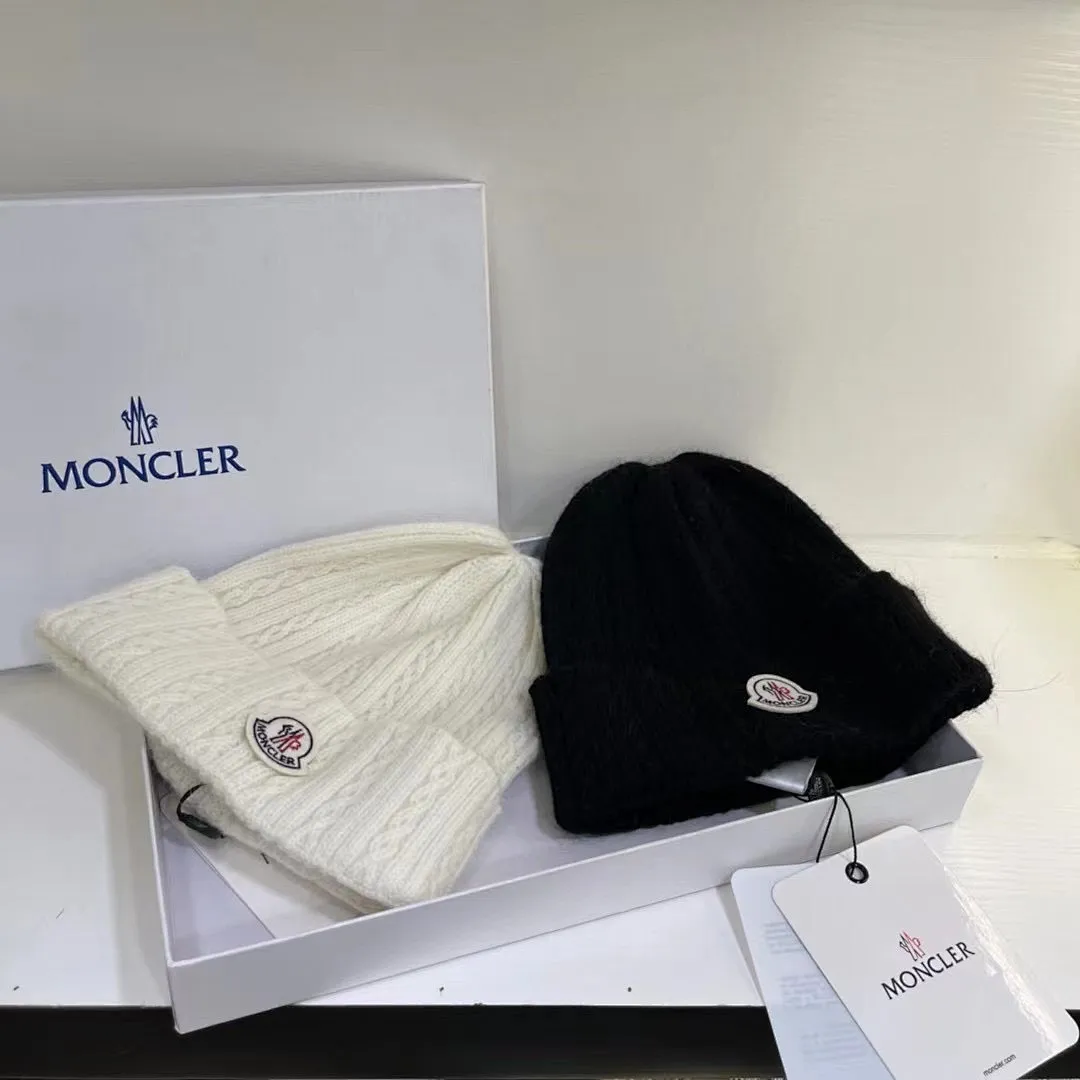 MONCLER 兔毛麻花针织帽