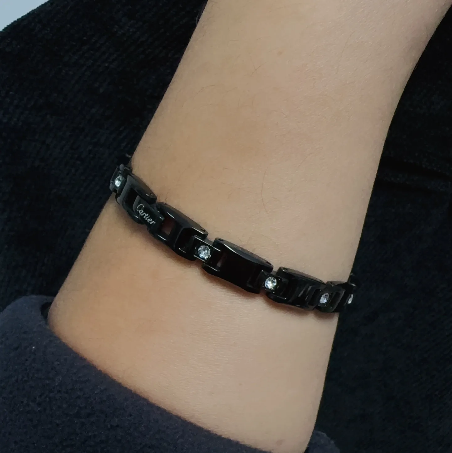 &yen;80 卡地亚窄版Cartier卡家经典大颗白钻金色、银色、黑色链条⛓大码男士21Cm细版本手链💥坦克链中性款💙男女可佩戴！厚实高品质👍zp复刻 14K精钢材质保色不掉色👌精致细腻🔥人手必备一条哦❤️一年四季百搭款😌洗澡游泳均可佩戴不掉色😇