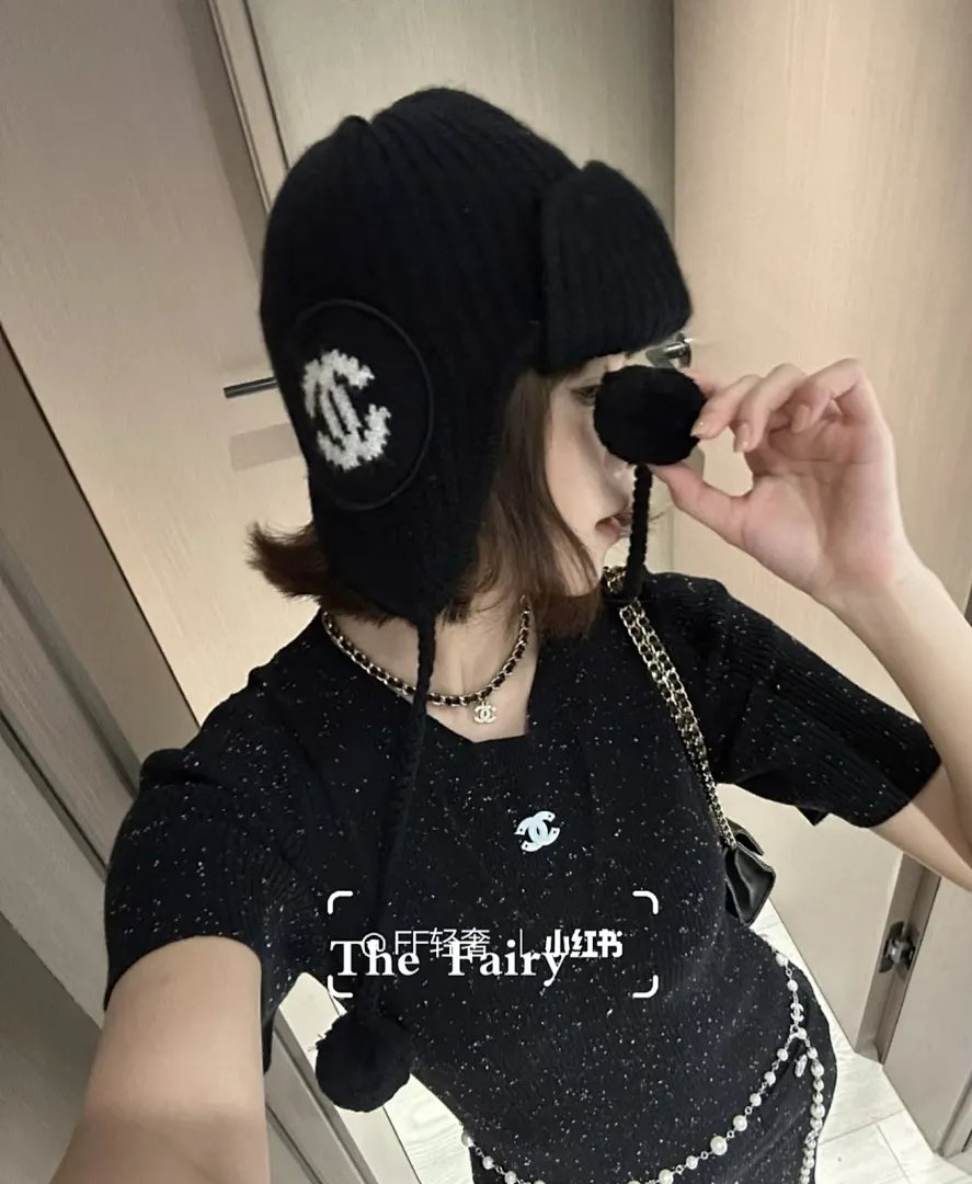 🆕出货出货 ❄️25小香秋冬新款珍珠护耳帽 ✨爆款超级百搭 🔥秋冬必备单品齐色出货 🛒白色 黑色