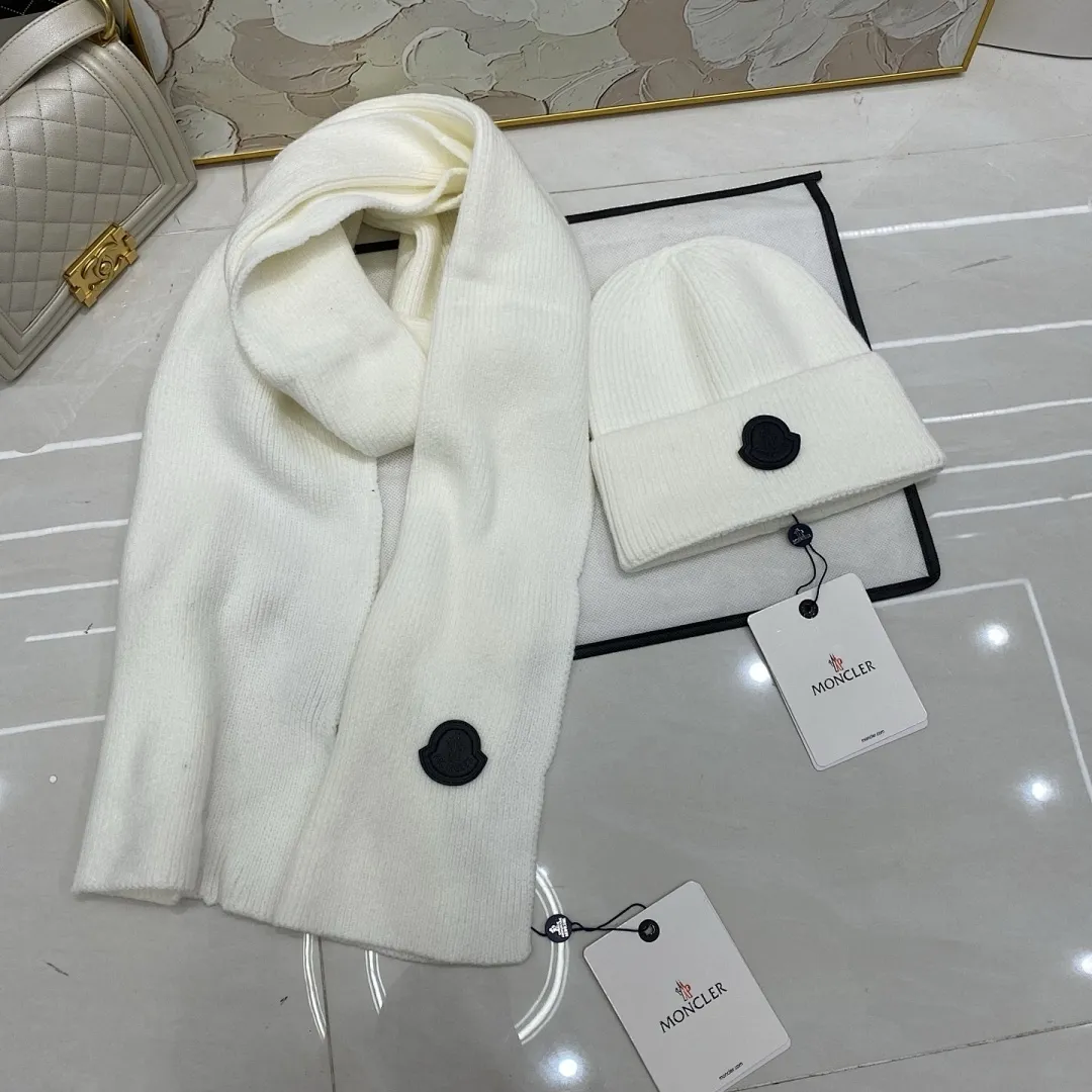 Moncler 羊绒针织帽+围巾🧣