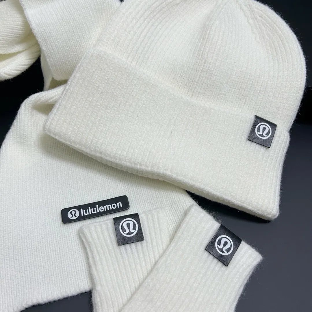 露露LuLu 冷帽+围巾+手套 三件套✈️