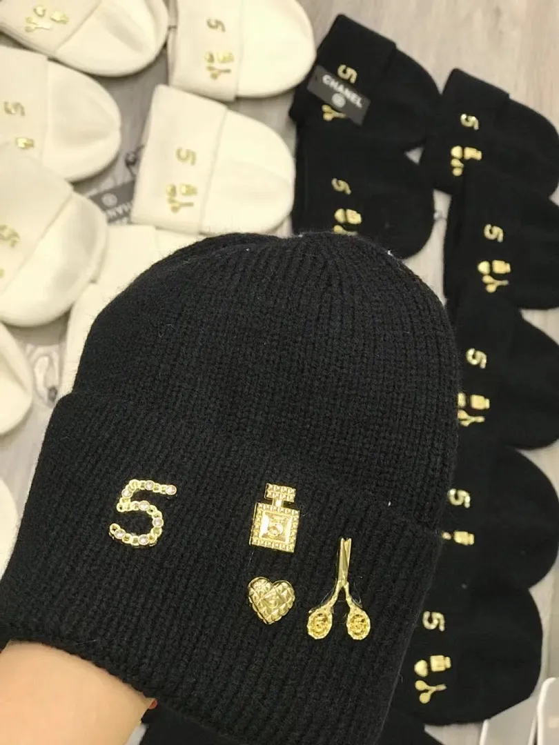 Chanel 羊绒针织帽