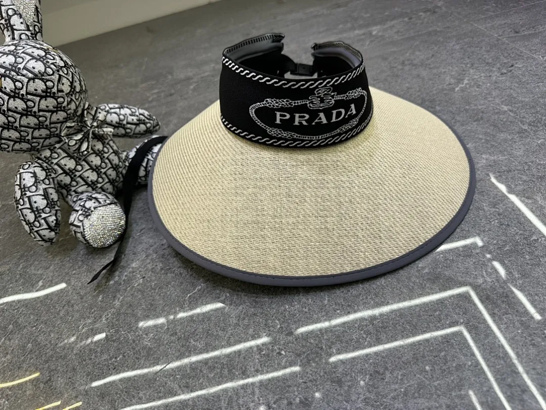 普拉达超大檐空顶帽