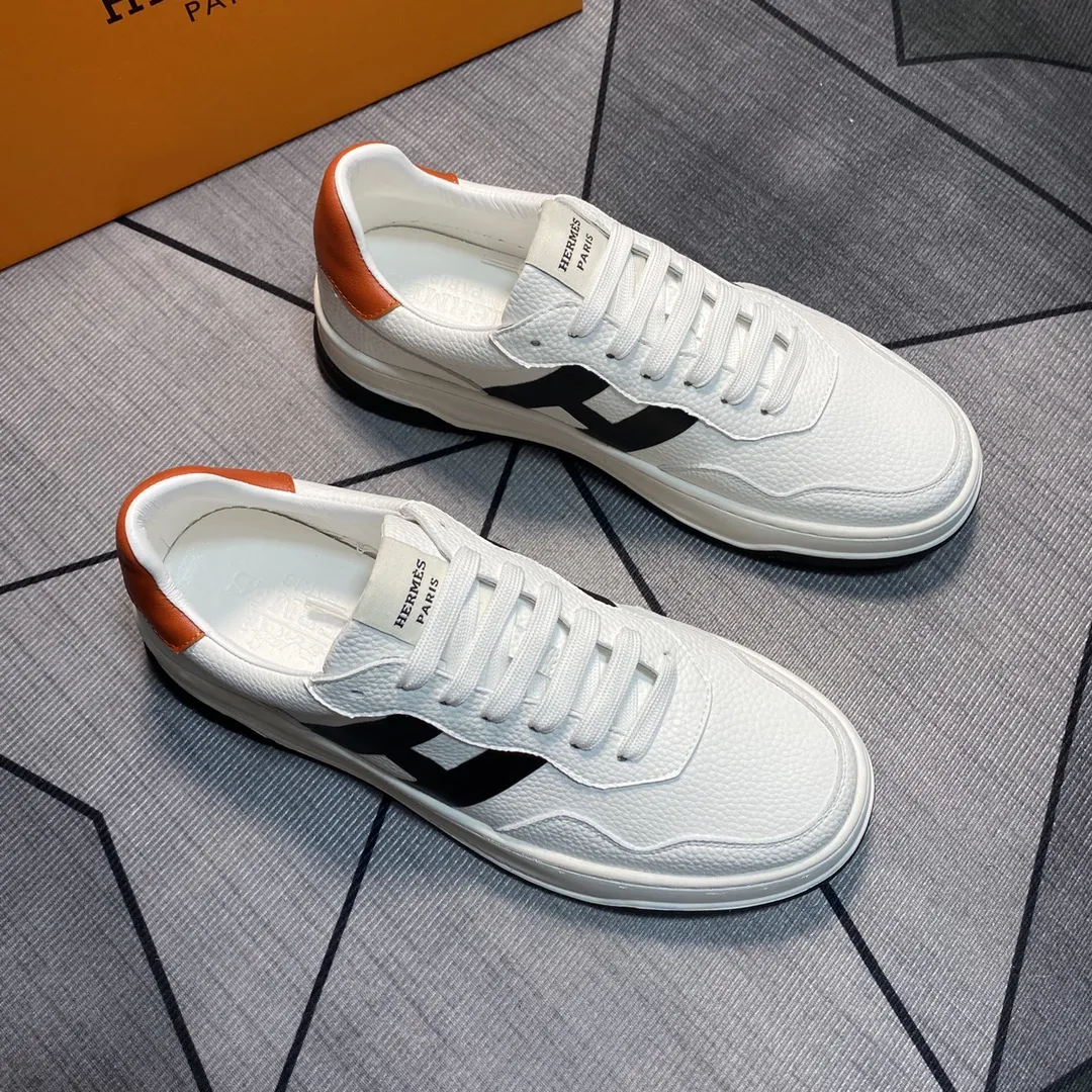 📛📛📛PPP200(Hermes 爱马仕)🆕男士拼色休闲鞋,富有质感的小牛皮细节。拼接原版牛皮面,此鞋款从马术世界汲取灵感,融合技术细节和实用功能.透气羊里,原版组合大底,高端品质,各处细节均完美结合! Size:38-44 (45可定做)