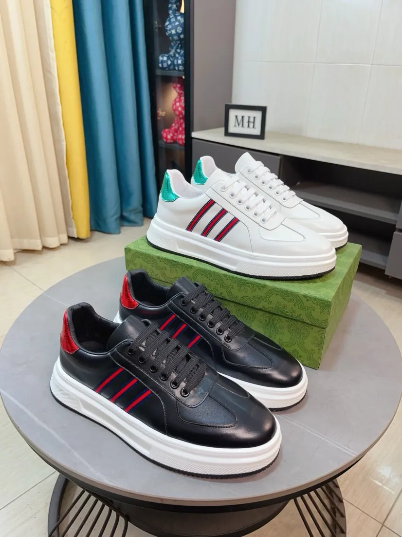 出厂价220🌹🌹GUCCI【古奇】新款男鞋高端品牌，最新時尚休闲男鞋，潮流百搭之款，轻松运动风，鞋面意大利进口头层牛皮 真皮内里 加超精细做工。原版个性时尚橡胶耐磨大底，上脚轻巧舒适，码数38-44