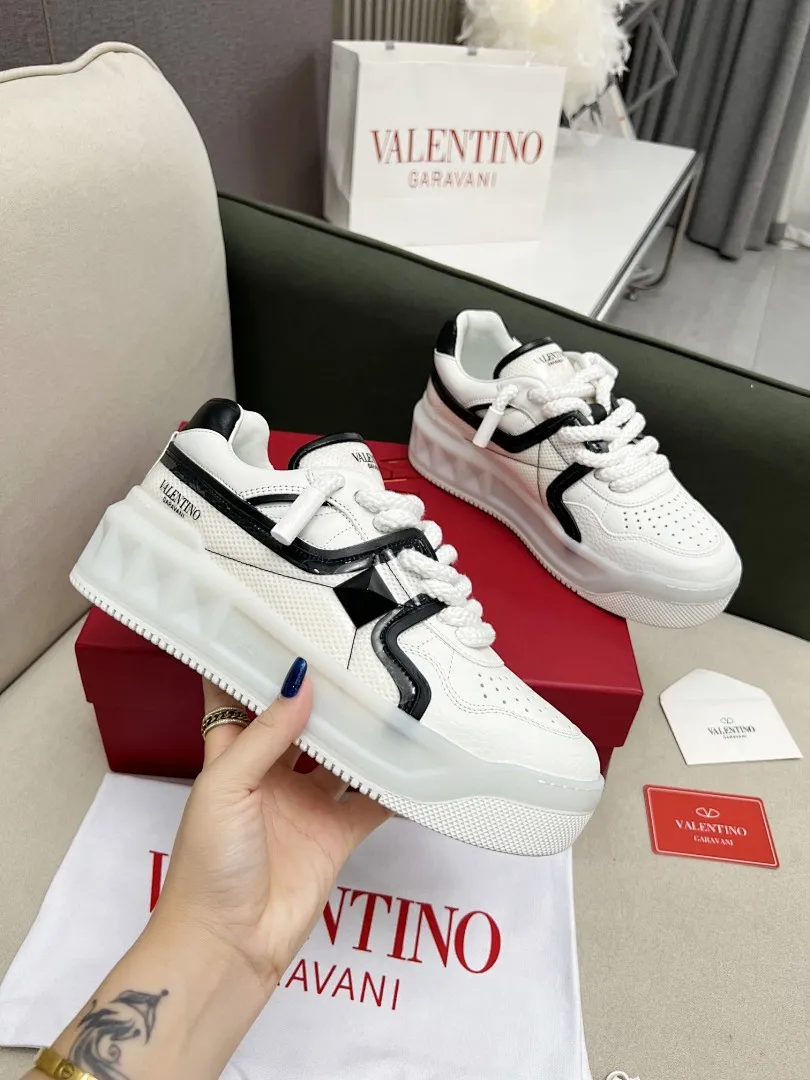 Valentino 0018