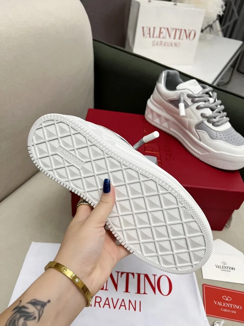 Valentino 0011