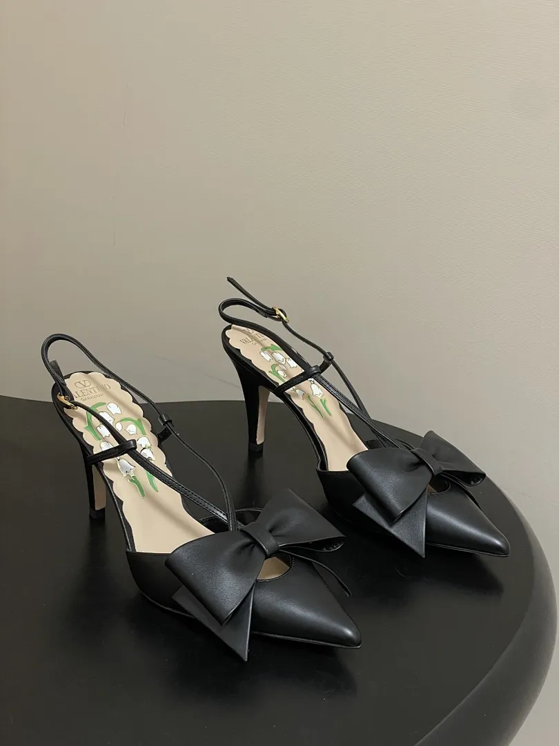 Valentino 043
