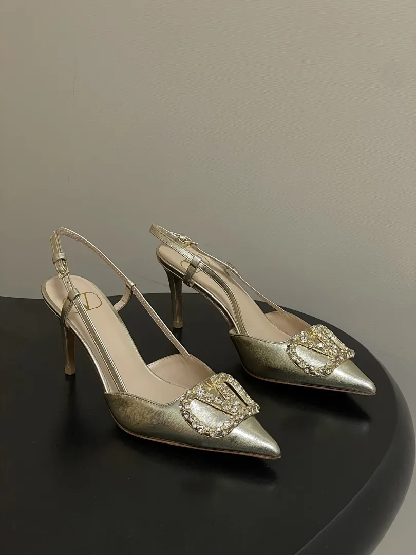 Valentino 049