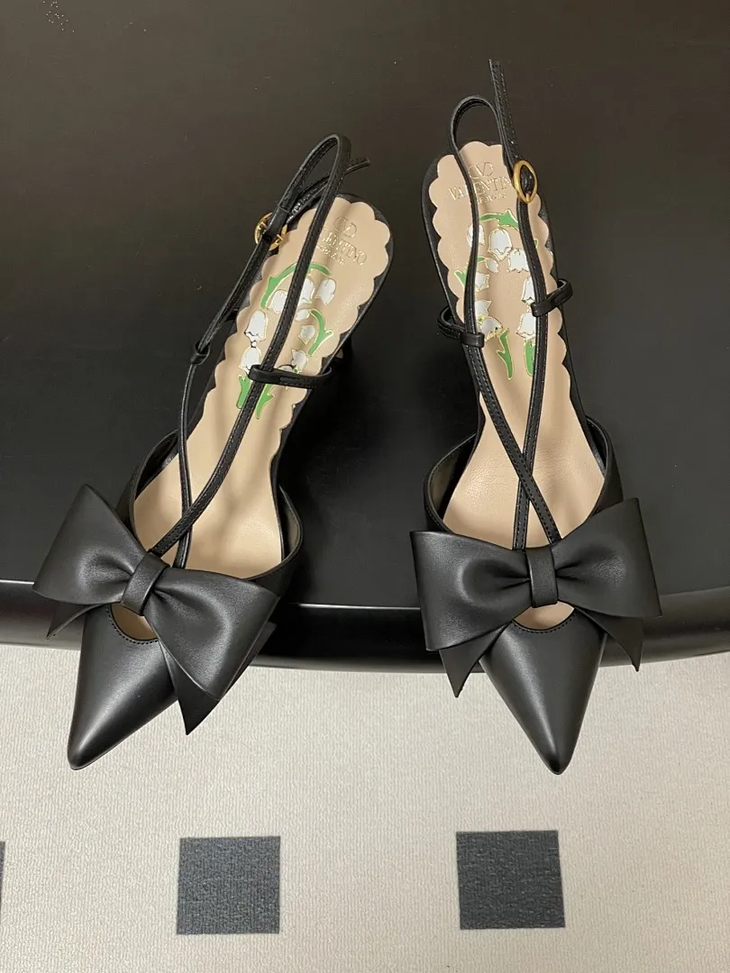 Valentino 043