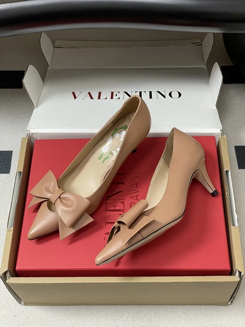 Valentino 052