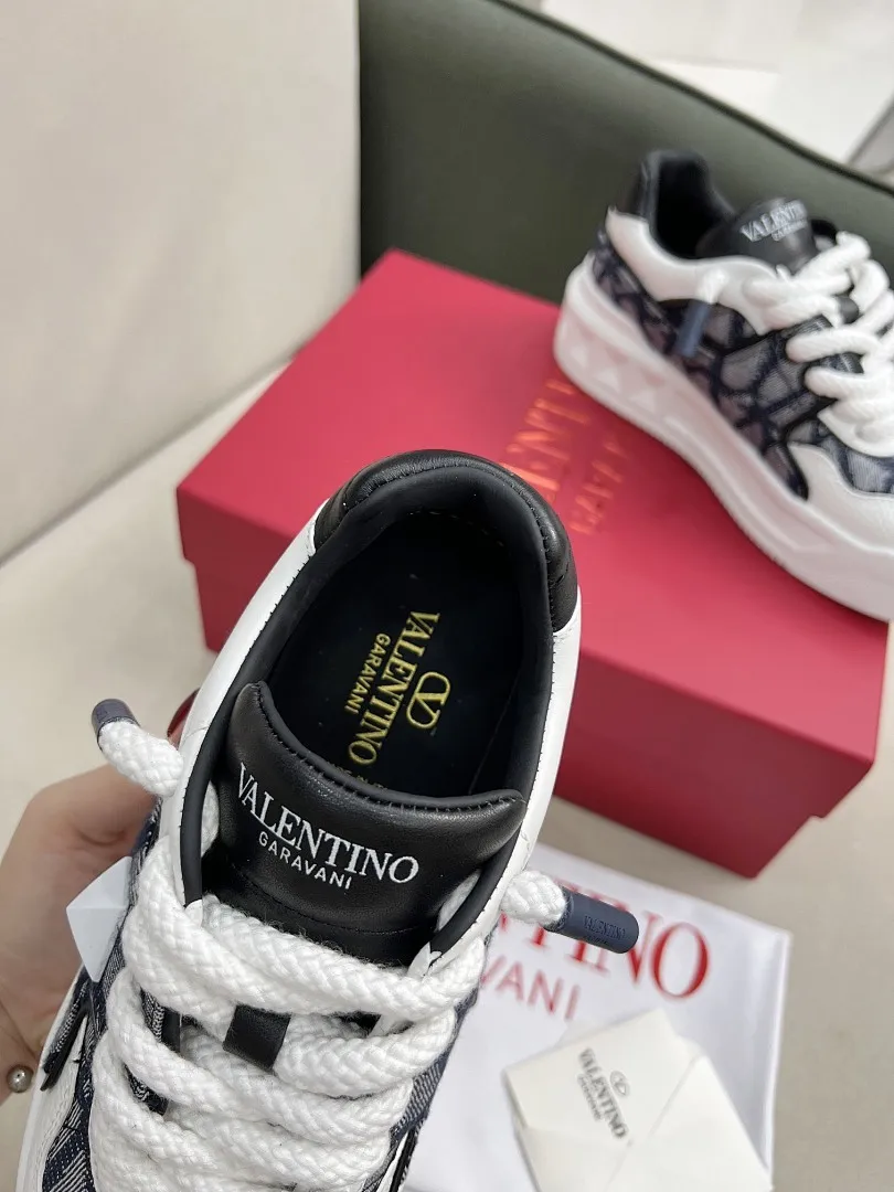 Valentino 0020