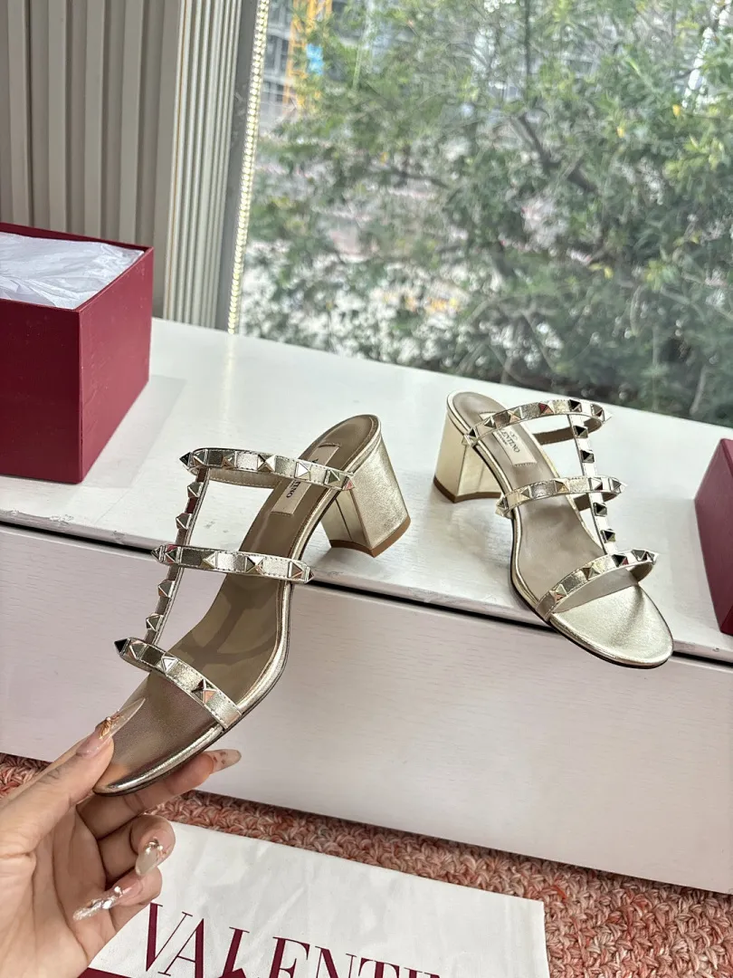 Valentino 0023
