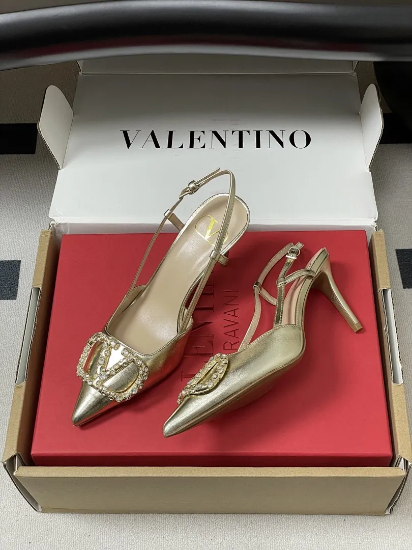 Valentino 049