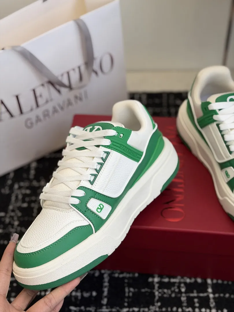 Valentino 0051