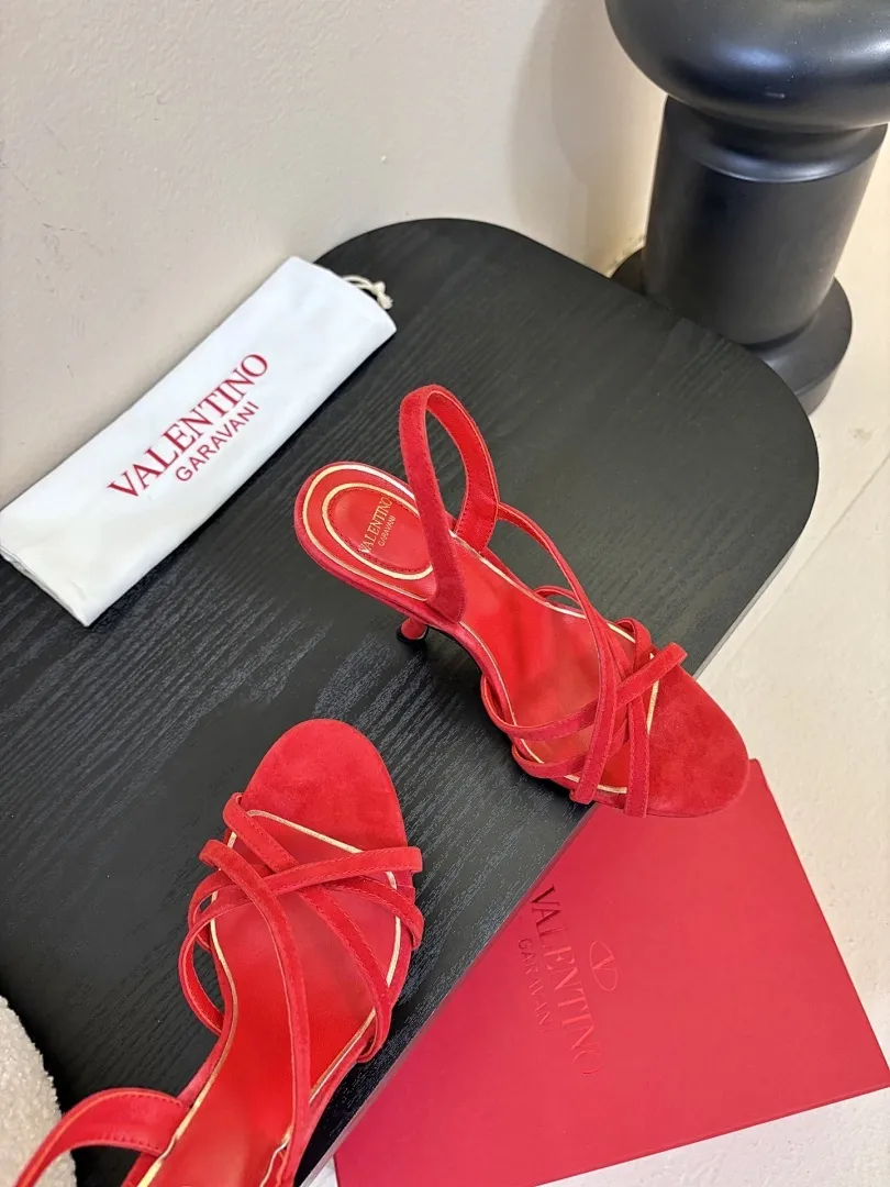 Valentino 0017