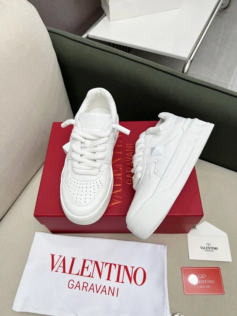 Valentino 0015