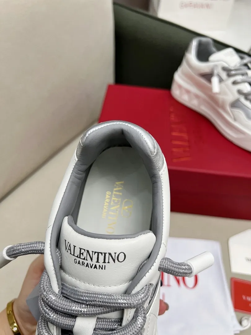 Valentino 0011