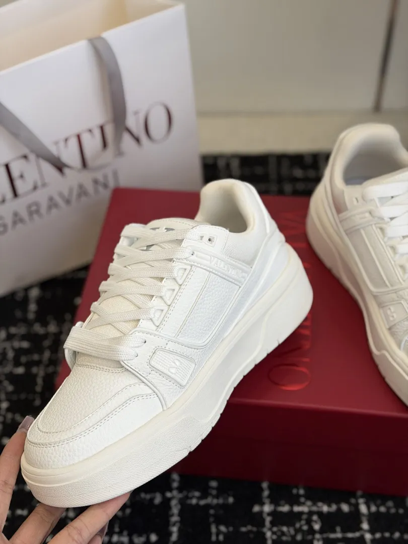 Valentino 0055