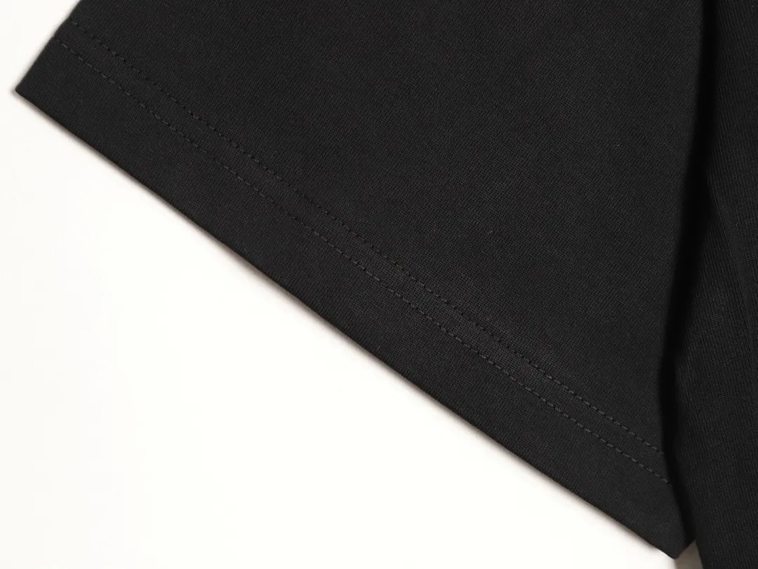 GUCCI 古驰 2026新款 立体压花字母logo 男女同款 短袖t恤