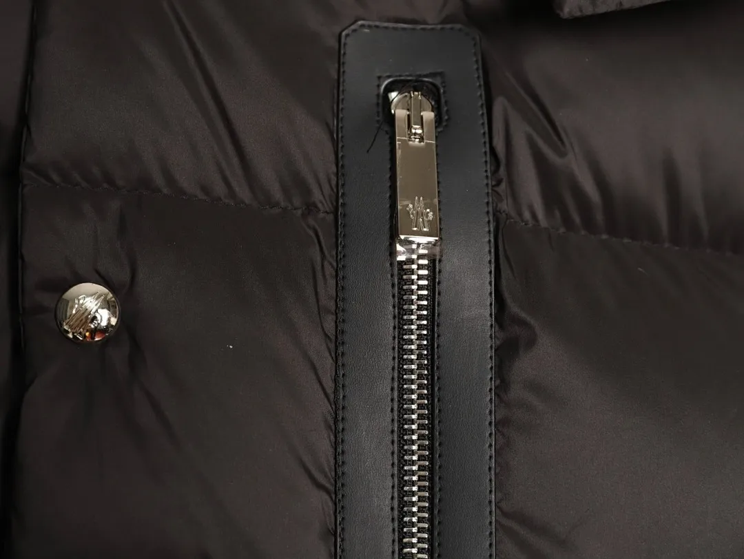 Moncler 蒙口 x 1017 ALYX 9SM联名系列连帽羽绒服