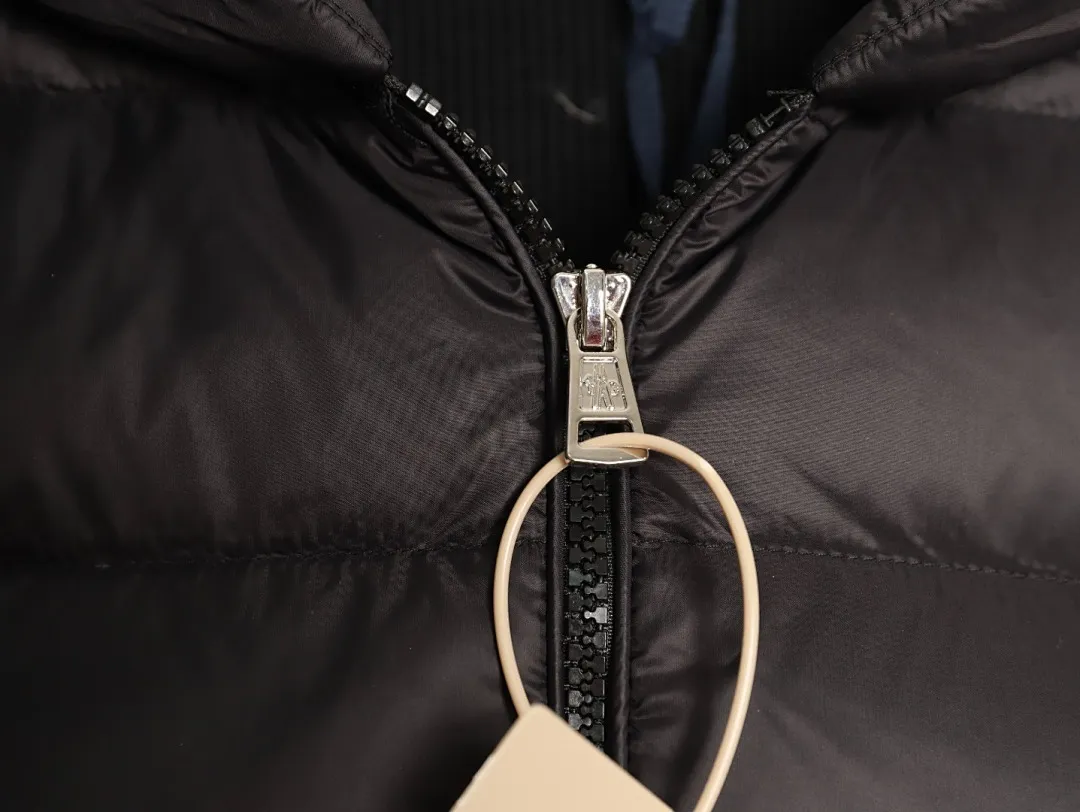 Moncler 蒙口 24s新款袖子拼接针织连帽轻薄羽绒服外套 秋冬新款羽绒拼接夹克