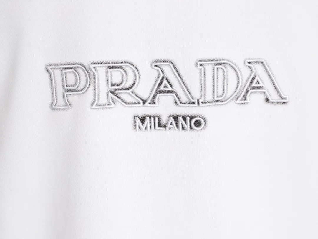 Prada/普拉达 26ss 镂空字母刺绣短袖