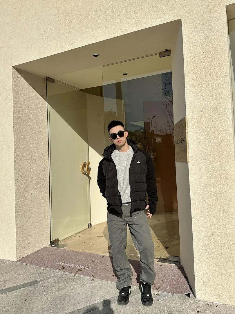 MONCLER蒙口MC 三角标梭织拼接连帽羽绒服