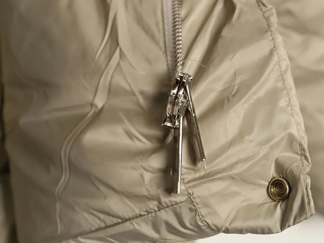 Moncler 蒙口 x 1017 ALYX 9SM联名系列连帽羽绒服