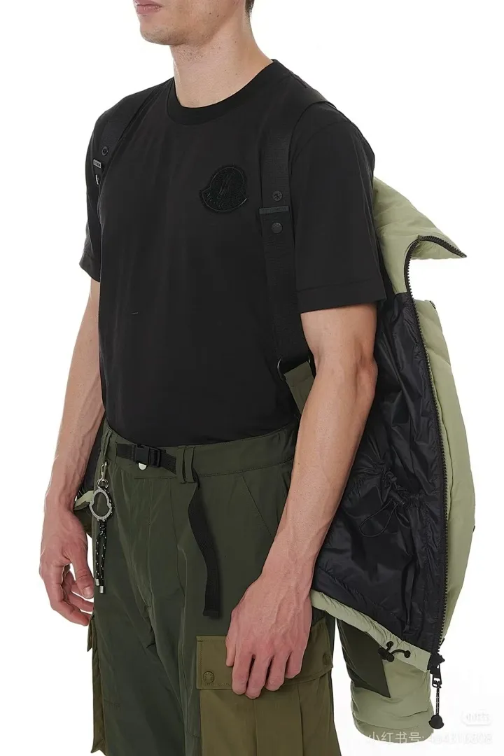 MONCLER GENIUSx菲董 联名款 FW23 拼接防水尼龙缝线连帽短款羽绒服