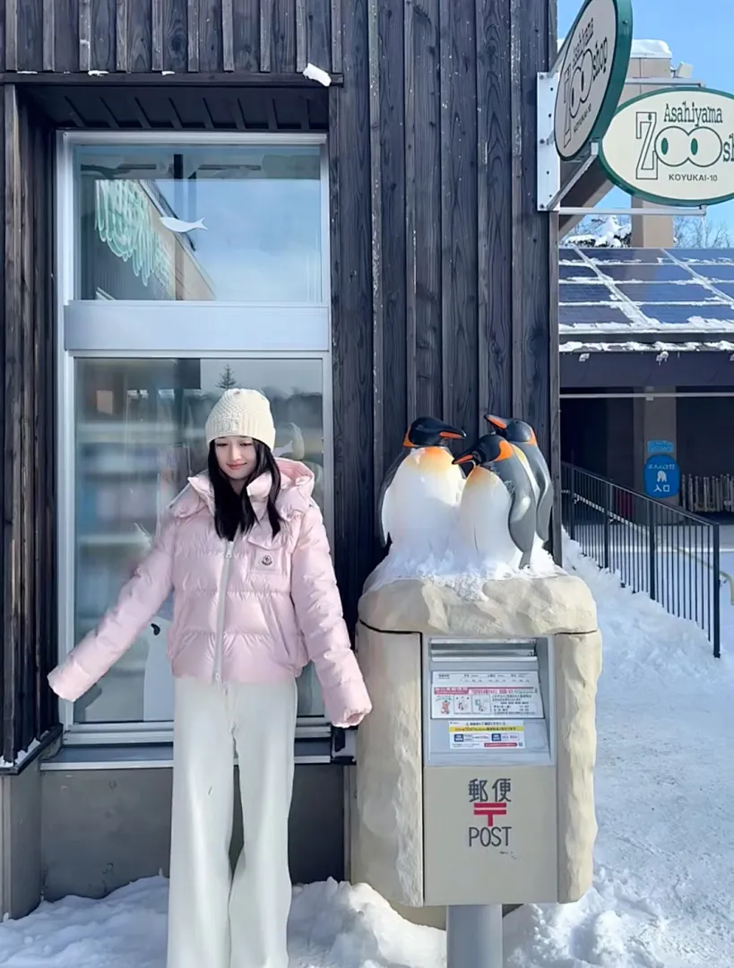 Moncler/蒙口 Andro系列 SS24 ANDRO短款徽标连帽长袖羽绒服