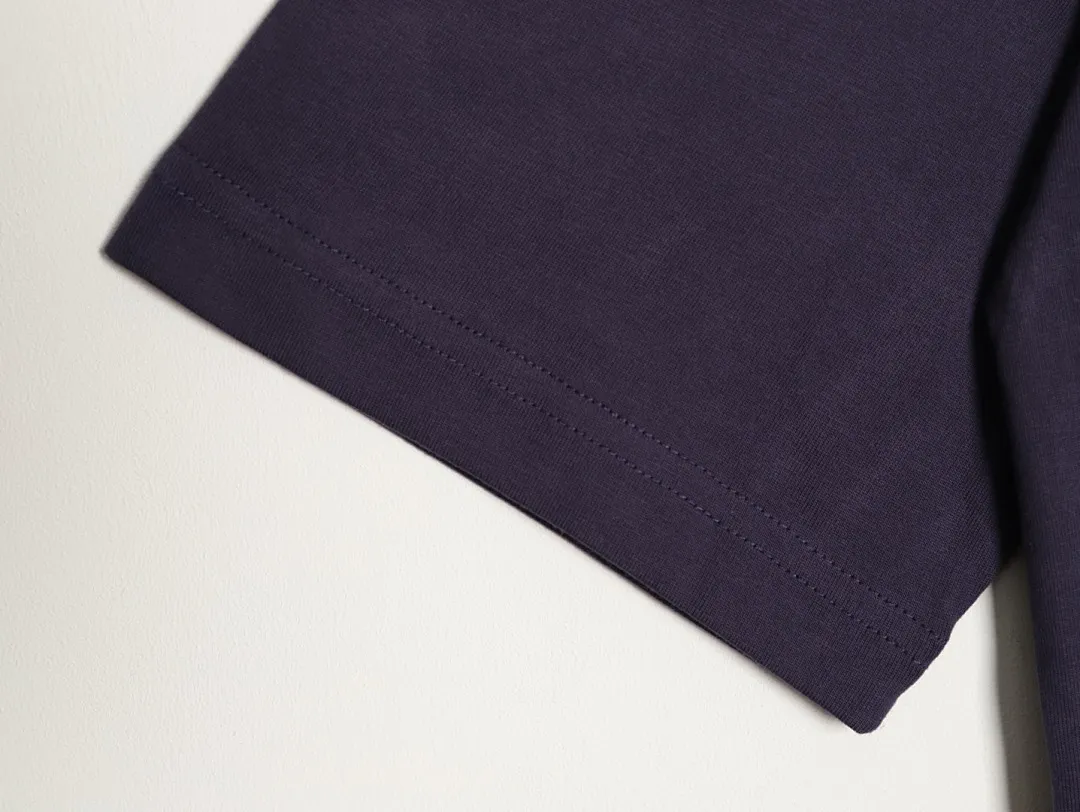 BALENCIAGA巴黎世家BLCG 哥特字母18号干裂印花短袖T恤